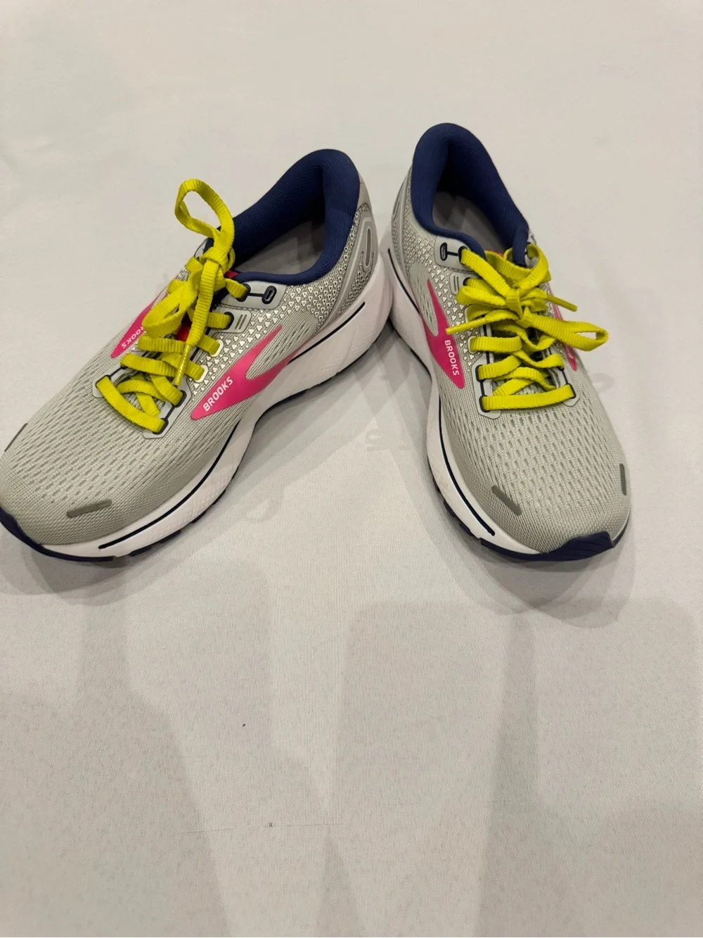 NEW. Brooks Kids Sneakers in Light Gray with Neon Yellow & Pink Accents